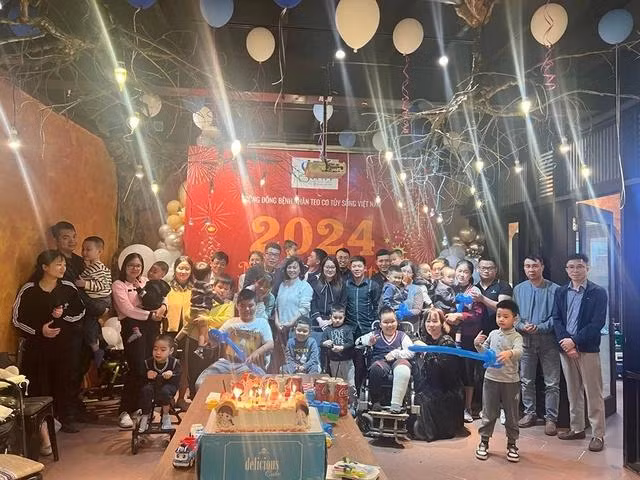 Các gia đình có con mắc bệnh SMA giao lưu với nhau tại Hà Nội