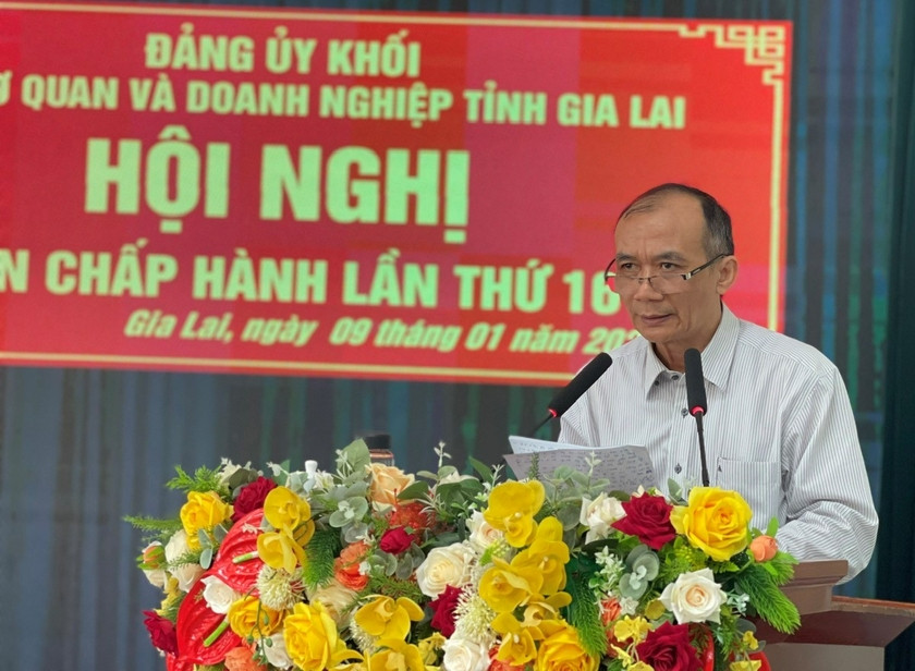 Bí thư Đảng ủy Khối các Cơ quan và Doanh nghiệp tỉnh Huỳnh Minh Thuận phát biểu tại hội nghị. Ảnh: Anh Huy Bí thư Đảng ủy Khối các Cơ quan và Doanh nghiệp tỉnh Huỳnh Minh Thuận phát biểu tại hội nghị. Ảnh: Anh Huy