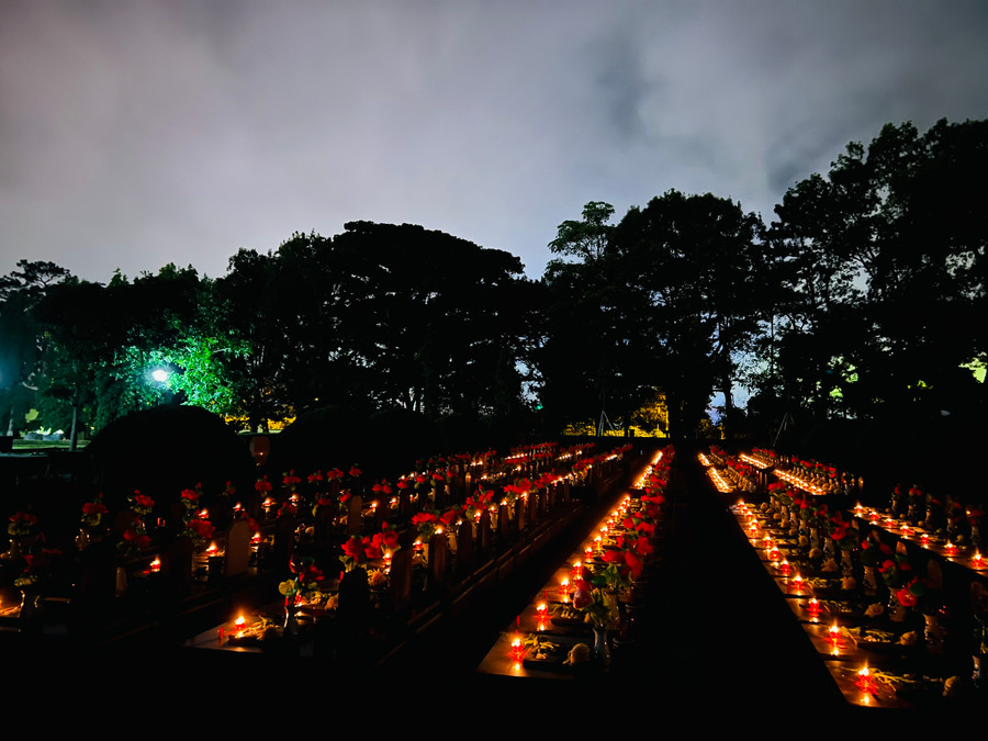 Nghĩa trang Liệt sĩ tỉnh lung linh ánh nến tri ân. Ảnh: Phan Lài Nghĩa trang Liệt sĩ tỉnh lung linh ánh nến tri ân. Ảnh: Phan Lài