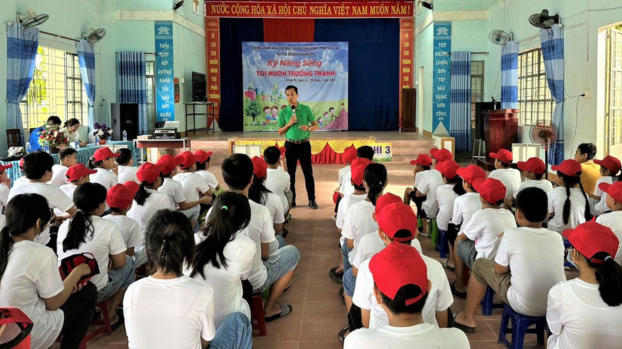 Lớp kỹ năng sống &quot;Tôi muốn trưởng thành&quot; tại huyện Krông Pa. Ảnh: Hà Đức Thành