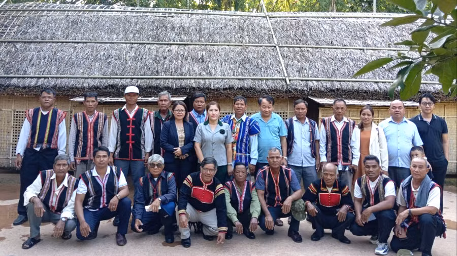 Đoàn công tác thăm quê Bác Hồ tại xã Kim Liên, huyện Nam Đàn, tỉnh Nghệ An. Ảnh: Thu Tươi Đoàn công tác thăm quê Bác Hồ tại xã Kim Liên, huyện Nam Đàn, tỉnh Nghệ An. Ảnh: Thu Tươi