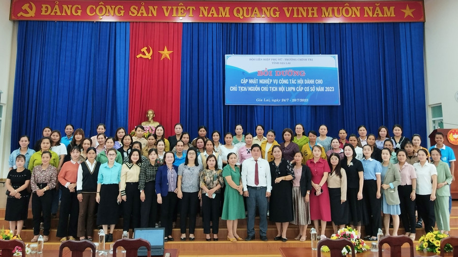 Học viên tham gia lớp bồi dưỡng nghiệp vụ công tác Hội Phụ nữ tại Trường Chính trị tỉnh Gia Lai. Ảnh: Minh Vy