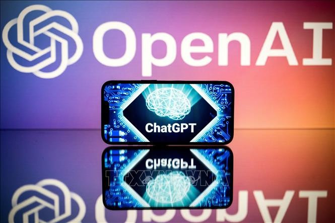 Biểu tượng của OpenAI và ChatGPT. (Ảnh minh họa: AFP/TTXVN) Biểu tượng của OpenAI và ChatGPT. (Ảnh minh họa: AFP/TTXVN)