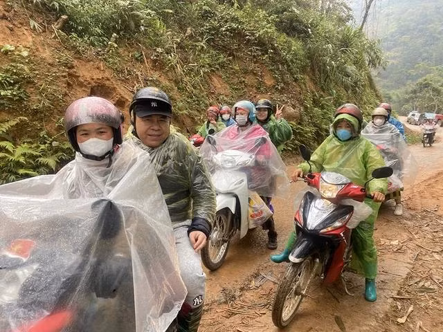 Nhóm nghiên cứu người Dao đến từ Trung Quốc đi thực địa ở H.Bát Xát, Lào Cai