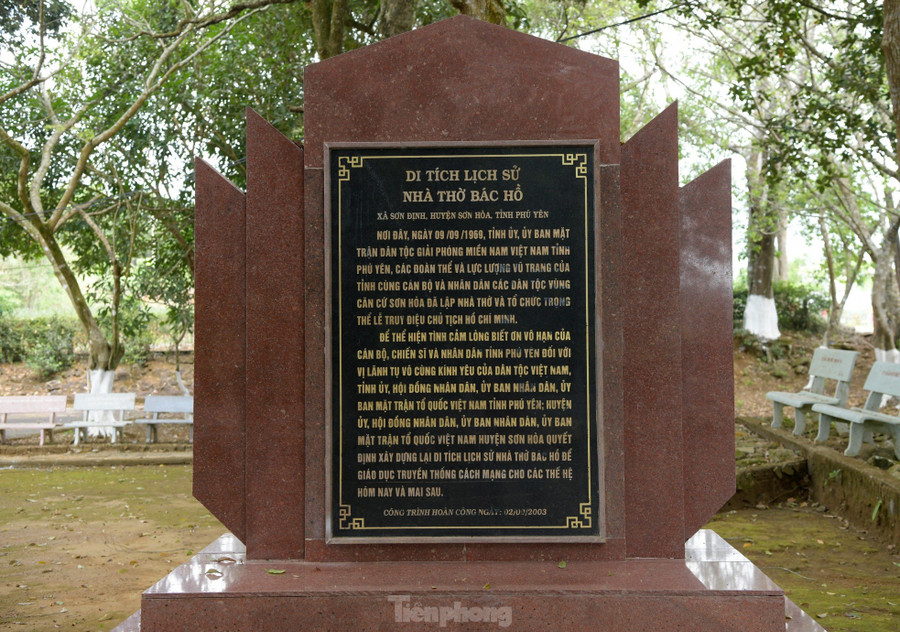 Nhà thờ Bác Hồ có nhiều hạng mục, gồm Nhà thờ Bác, bia ghi nội dung giá trị di tích, khuôn viên trồng cây xanh, nhà tiếp khách và nhà trưng bày, trở thành "địa chỉ đỏ" ở Phú Yên để người dân và du khách tới để dâng hương, tưởng nhớ người Cha già của dân tộc. Nhà thờ Bác Hồ có nhiều hạng mục, gồm Nhà thờ Bác, bia ghi nội dung giá trị di tích, khuôn viên trồng cây xanh, nhà tiếp khách và nhà trưng bày, trở thành "địa chỉ đỏ" ở Phú Yên để người dân và du khách tới để dâng hương, tưởng nhớ người Cha già của dân tộc.