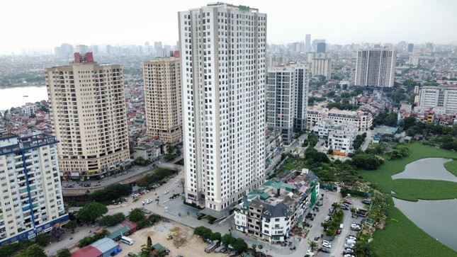 HoREA đề nghị bổ sung đối tượng là người mua nhà ở thương mại giá vừa túi tiền từ 3,5 tỷ đồng/căn trở xuống (khoảng 35 triệu đồng/m2) được tiếp cận gói tín dụng 120.000 tỷ đồng. HoREA đề nghị bổ sung đối tượng là người mua nhà ở thương mại giá vừa túi tiền từ 3,5 tỷ đồng/căn trở xuống (khoảng 35 triệu đồng/m2) được tiếp cận gói tín dụng 120.000 tỷ đồng.