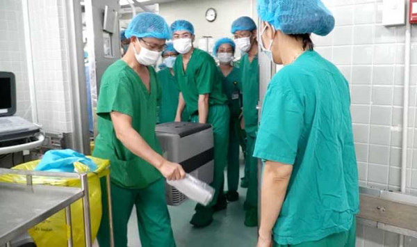 Vận chuyển tạng để ghép. Vận chuyển tạng để ghép.