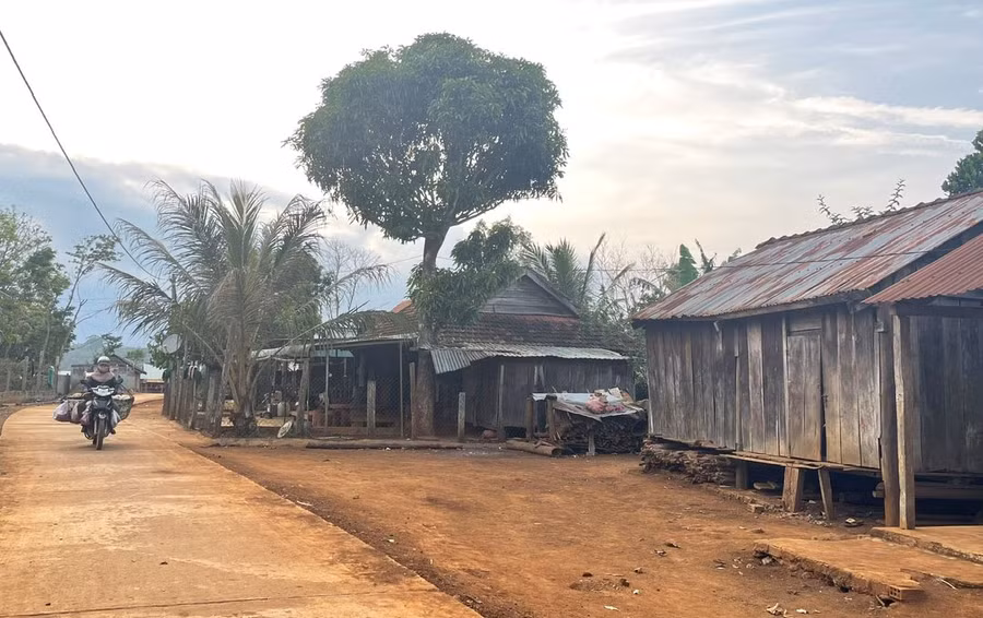 Một góc làng Đak Bok. Ảnh: P.L