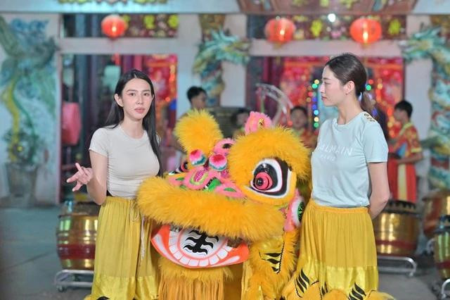 Thùy Tiên và Lương Thùy Linh thử thách bản thân tại đoàn Lân sư rồng Hùng Dũng Đường Thùy Tiên và Lương Thùy Linh thử thách bản thân tại đoàn Lân sư rồng Hùng Dũng Đường