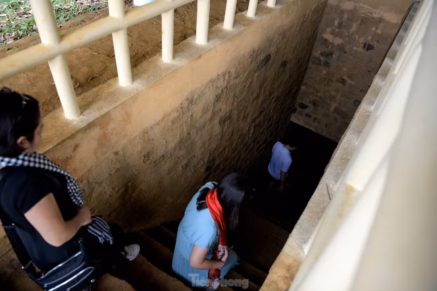 3 năm sau ngày xã An Xuân được giải phóng (1961), ngày 22/4/1964, Tỉnh ủy Phú Yên và huyện ủy Tuy An thống nhất cần phải có hệ thống công sự địa đạo nhằm giữ vững vùng căn cứ kháng chiến và chuẩn bị cho những trận đánh lớn.