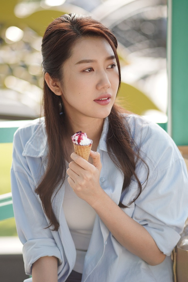 Cô sẵn sàng yêu hết lòng nhưng với điều kiện đối phương phải xứng đáng Cô sẵn sàng yêu hết lòng nhưng với điều kiện đối phương phải xứng đáng