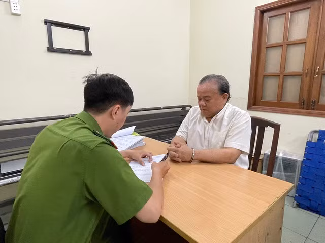 Ông Trần Anh Vũ lúc bị bắt Ông Trần Anh Vũ lúc bị bắt