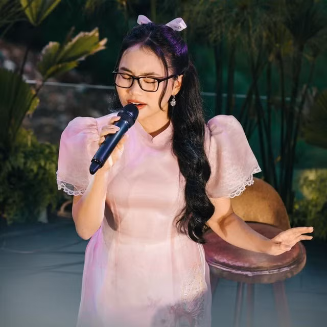 Ca sĩ Phương Mỹ Chi