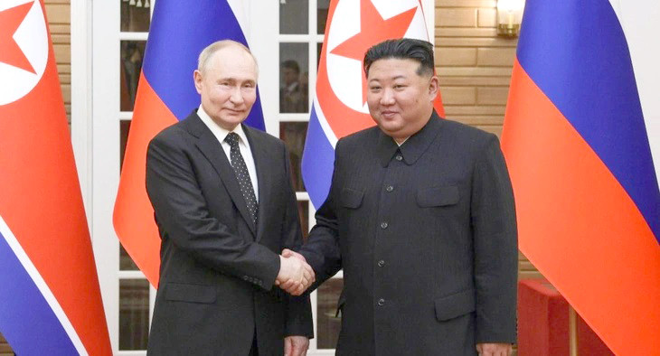 Triều Tiên khẳng định sẽ luôn sát cánh cùng quân đội Nga. Ảnh: TASS