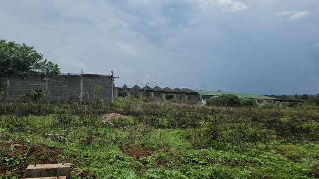 Nhiều hạng mục xây dựng trên đất nông nghiệp, khi chưa được giao đất