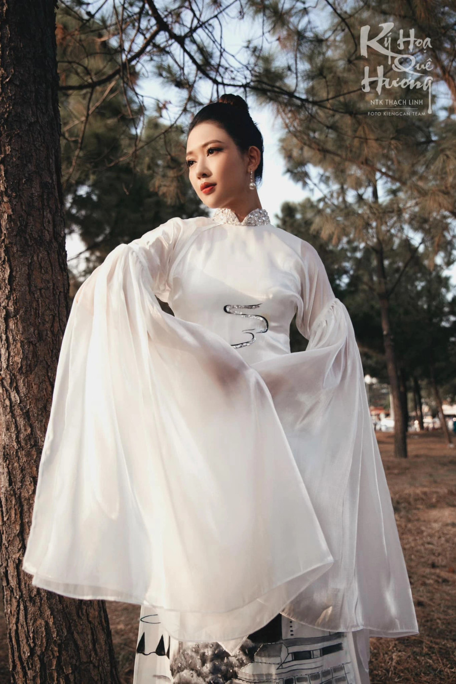 “Với bất cứ lĩnh vực nào, khi bạn có nhiều trải nghiệm thì tôi tin rằng nó sẽ khiến bản thân bạn mạnh mẽ và trưởng thành hơn rất nhiều. Tôi mong chờ những thử thách sắp tới của Miss Universe Vietnam 2024 để bản thân có thể thấy rằng mình đã thực sự thay đổi nhiều như thế nào”, thí sinh quê Hải Dương bộc bạch “Với bất cứ lĩnh vực nào, khi bạn có nhiều trải nghiệm thì tôi tin rằng nó sẽ khiến bản thân bạn mạnh mẽ và trưởng thành hơn rất nhiều. Tôi mong chờ những thử thách sắp tới của Miss Universe Vietnam 2024 để bản thân có thể thấy rằng mình đã thực sự thay đổi nhiều như thế nào”, thí sinh quê Hải Dương bộc bạch