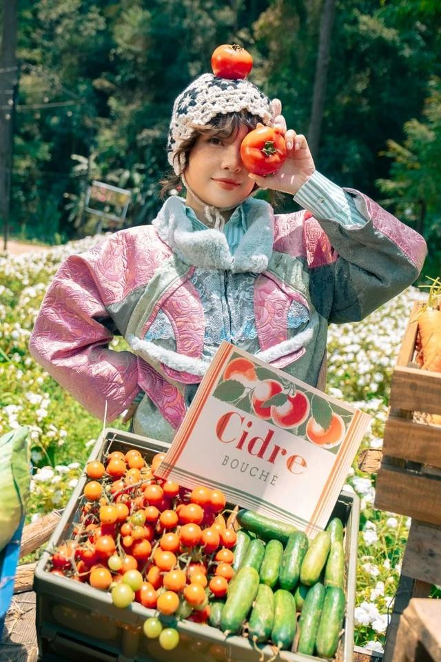 Thái Trinh tung MV Dung dăng dung dẻ dành tặng chồng sắp cưới và khán giả Thái Trinh tung MV Dung dăng dung dẻ dành tặng chồng sắp cưới và khán giả