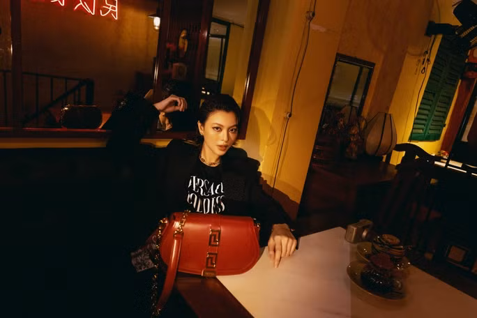 Tú Hảo có hình ảnh thời trang khác biệt