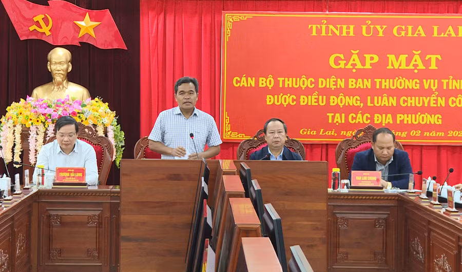 Các đồng chí Thường trực Tỉnh ủy chủ trì buổi gặp mặt. Ảnh: Đức Hải