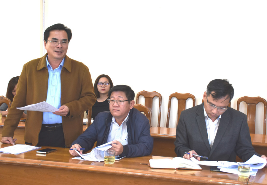 Ông Nguyễn Hữu Sung-Phó Chủ tịch UBND TP. Pleiku phát biểu tại buổi họp thống nhất nội dung tổ chức Hội chợ việc làm tỉnh Gia Lai. Ảnh: Đinh Yến Ông Nguyễn Hữu Sung-Phó Chủ tịch UBND TP. Pleiku phát biểu tại buổi họp thống nhất nội dung tổ chức Hội chợ việc làm tỉnh Gia Lai. Ảnh: Đinh Yến