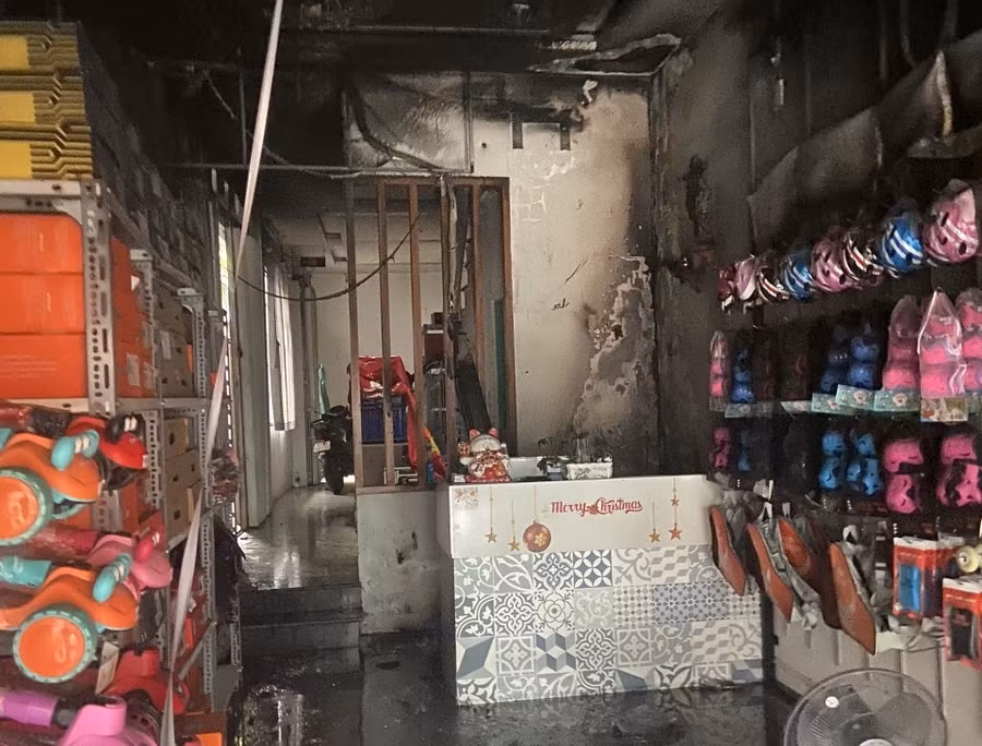 Khu vực tầng 1 căn nhà bị hỏa hoạn. Ảnh: Công an cung cấp