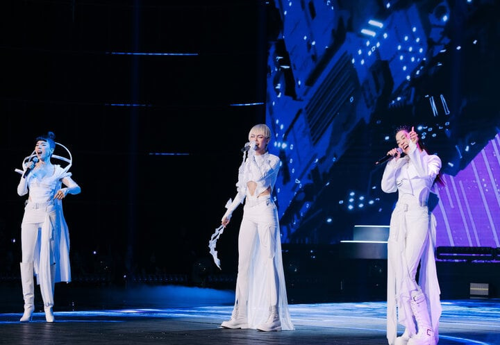 Lệ Quyên, Thu Phương đọc rap trong vòng công diễn 2. Lệ Quyên, Thu Phương đọc rap trong vòng công diễn 2.