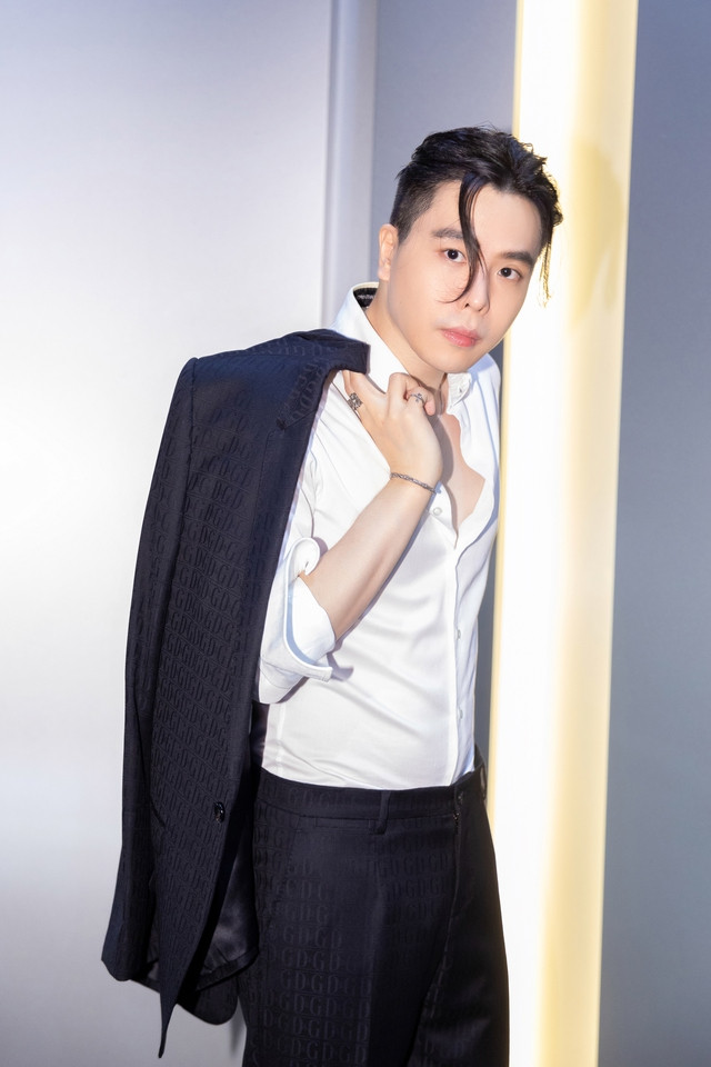 Trịnh Thăng Bình muốn tái sinh chính mình