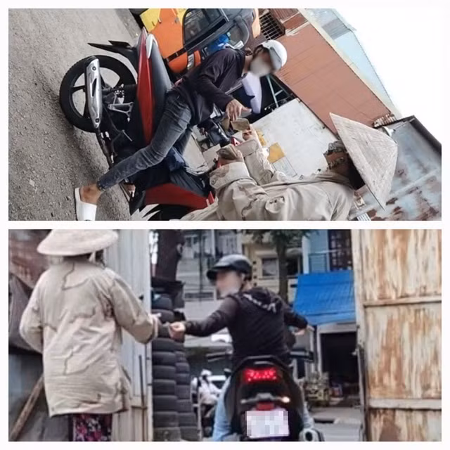 Người phụ nữ tại bãi xe khách đối diện bến xe Miền Đông cũ (Q.Bình Thạnh) thu tiền phí ra vào bãi xe của người đi xe máy