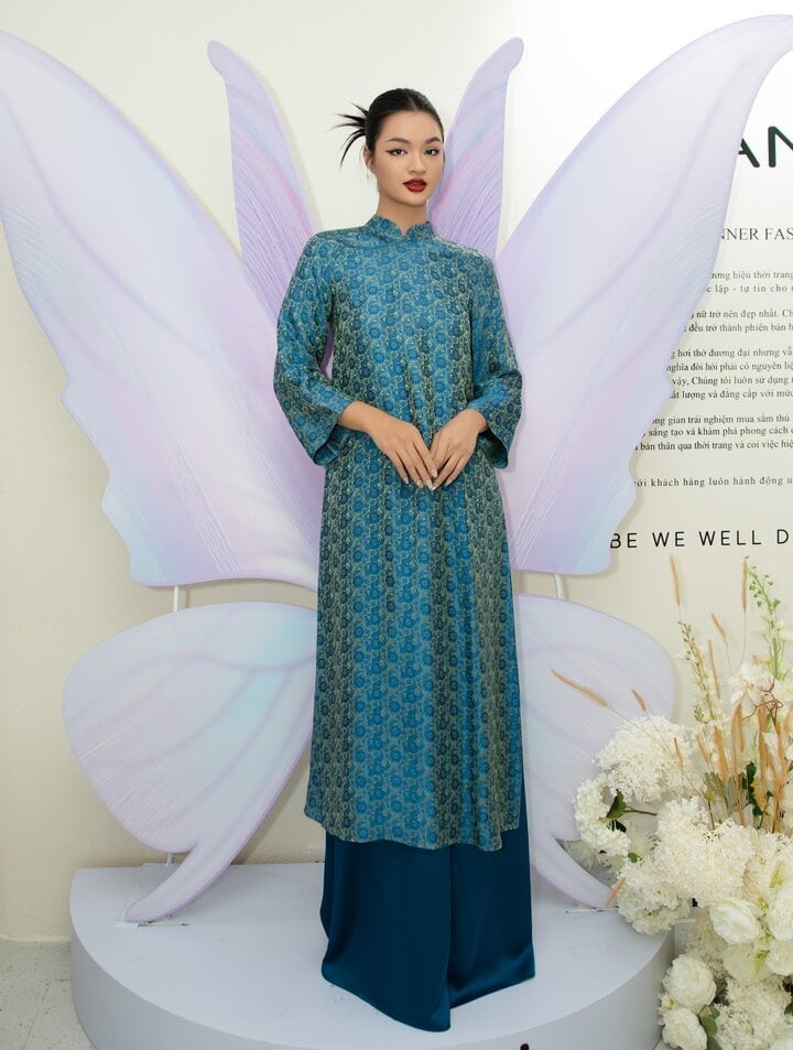 Thí sinh Thúy Hằng sở hữu chiều cao ấn tượng cùng gương mặt xinh đẹp. Cô từng lọt vào top 15 Hoa hậu Hoàn vũ Việt Nam 2019. Người đẹp quê Hà Nội cao 1m77. Thí sinh Thúy Hằng sở hữu chiều cao ấn tượng cùng gương mặt xinh đẹp. Cô từng lọt vào top 15 Hoa hậu Hoàn vũ Việt Nam 2019. Người đẹp quê Hà Nội cao 1m77.