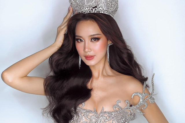 Hoa hậu Bảo Ngọc bồi hồi khi nhìn lại hành trình rực rỡ nhưng không kém phần "sóng gió" của mình Hoa hậu Bảo Ngọc bồi hồi khi nhìn lại hành trình rực rỡ nhưng không kém phần "sóng gió" của mình