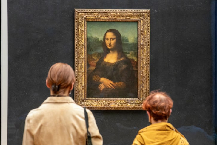 Bức họa Mona Lisa được trưng bày tại bảo tàng Louvre, Pháp. Ảnh: Getty Images