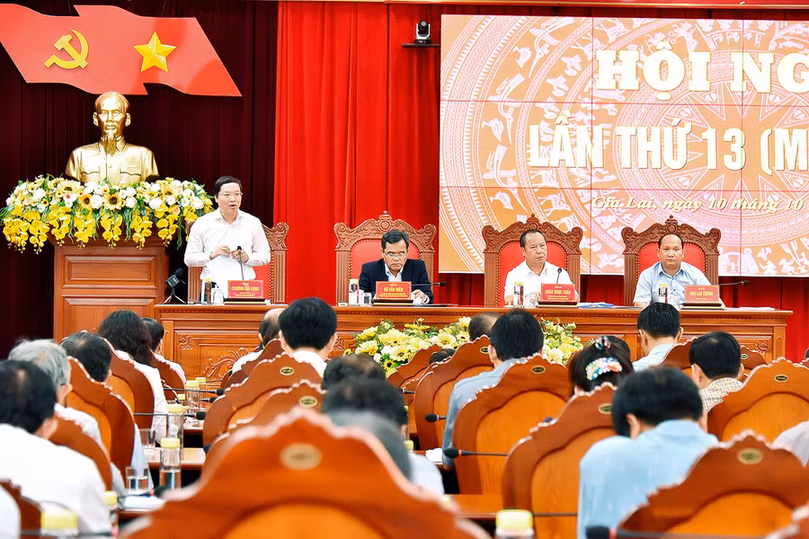 Phó Bí thư Tỉnh ủy, Chủ tịch UBND tỉnh Trương Hải Long phát biểu tại hội nghị. Ảnh: Đ.T