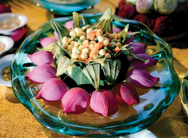 Sắc màu cơm hấp lá sen chay. Nguồn: Báo Thừa Thiên-Huế