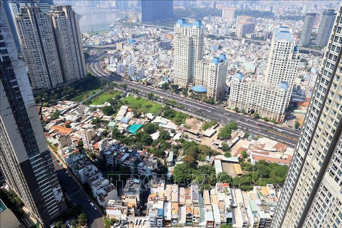 TP Hồ Chí Minh phát triển nhà ở trong giai đoạn 2021 - 2030 đồng bộ với cơ sở hạ tầng, đặc biệt hạ tầng kỹ thuật giao thông và xã hội. TP Hồ Chí Minh phát triển nhà ở trong giai đoạn 2021 - 2030 đồng bộ với cơ sở hạ tầng, đặc biệt hạ tầng kỹ thuật giao thông và xã hội.