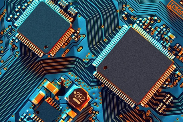 Apple sẽ tạo đột phá cho iPhone 17 bằng bo mạch chủ siêu mỏng - Ảnh 1. Tấm PCB mỏng hơn sẽ giúp cải thiện thời lượng pin cho iPhone 17. Ảnh: Chụp màn hình