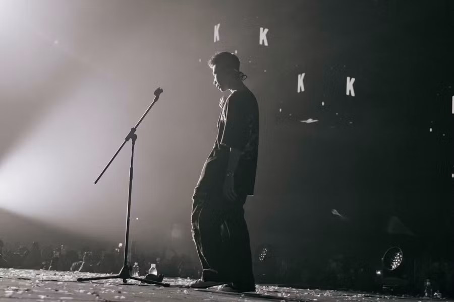 MCK thắng lớn khi làm album.