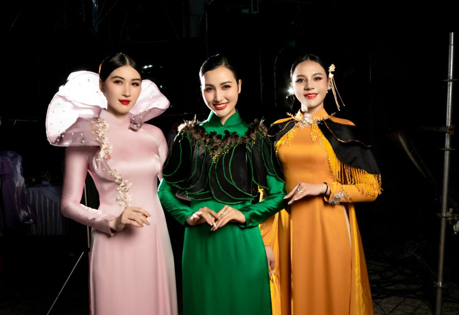 Dàn người đẹp gồm Nguyễn Linh Chi, Hoàng Thị Hương và Hoàng Thu Thảo cũng góp mặt trong đêm tôn vinh áo dài Việt Nam tại Kiên Giang. Ảnh: NVCC