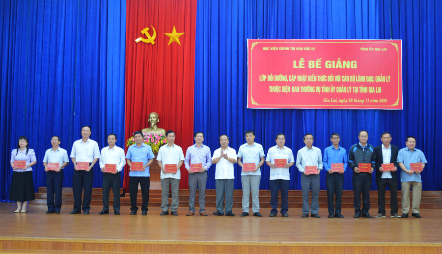 Ban Tổ chức Tỉnh ủy đã tham mưu mở các lớp bồi dưỡng cập nhật kiến thức đối với cán bộ lãnh đạo, quản lý thuộc diện Ban Thường vụ Tỉnh ủy quản lý. Ảnh: P.D Ban Tổ chức Tỉnh ủy đã tham mưu mở các lớp bồi dưỡng cập nhật kiến thức đối với cán bộ lãnh đạo, quản lý thuộc diện Ban Thường vụ Tỉnh ủy quản lý. Ảnh: P.D