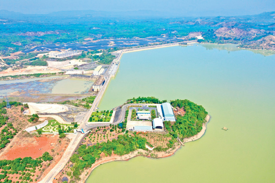 Quang cảnh Nhà máy Thủy điện Sê San 4 do Công ty Phát triển thủy điện Sê San quản lý và vận hành. Ảnh: M.P