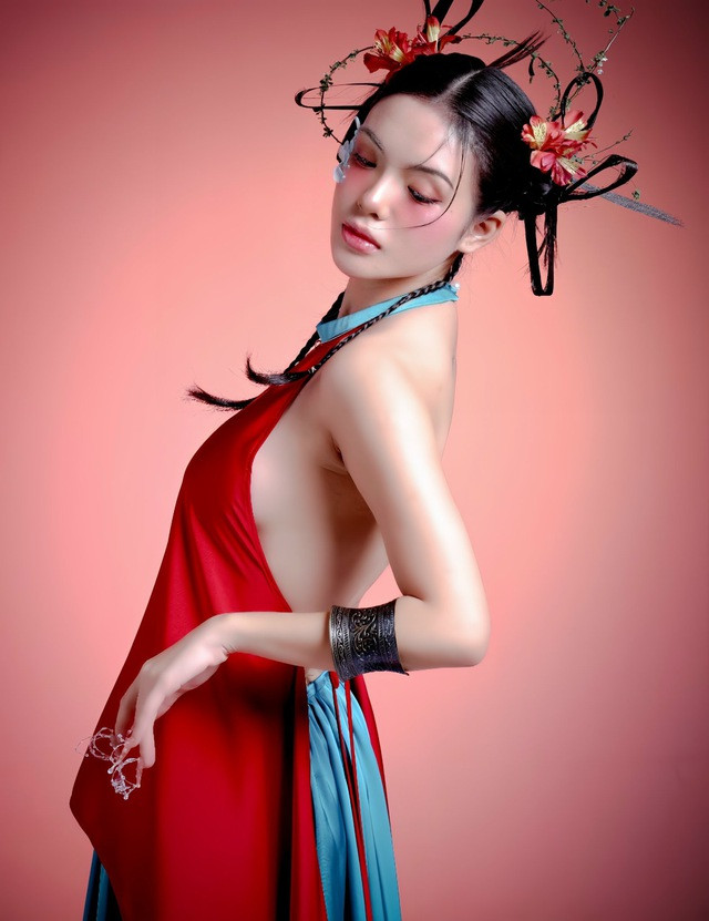 Vóc dáng thon thả Vóc dáng thon thả