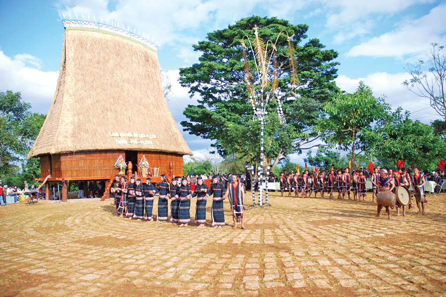 Năm 2023, hoạt động văn hóa-du lịch của TP. Pleiku có nhiều khởi sắc. Ảnh: Đ.T