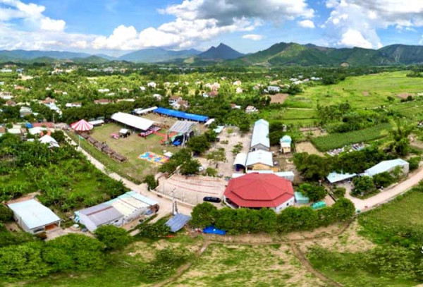 Một góc làng sinh thái Đại Bình. Một góc làng sinh thái Đại Bình.
