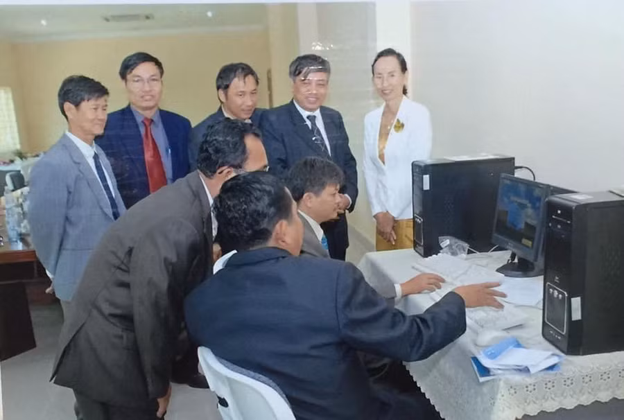 Đoàn đại biểu TTXVN thăm nơi làm việc của AKP.