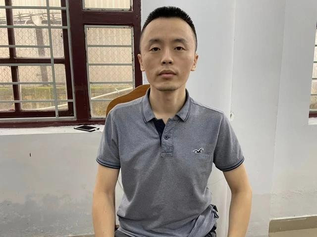 Wang YunTao (36 tuổi, quốc tịch Trung Quốc) là nghi phạm cầm đầu đường dây cho vay nặng lãi