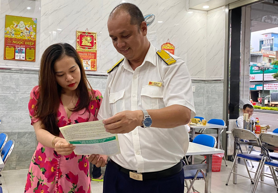 Điện tử hoá công tác quản lý thuế tạo điều kiện thuận lợi cho hộ kinh doanh và cơ quan Thuế. Ảnh: S.C Điện tử hoá công tác quản lý thuế tạo điều kiện thuận lợi cho hộ kinh doanh và cơ quan Thuế. Ảnh: S.C