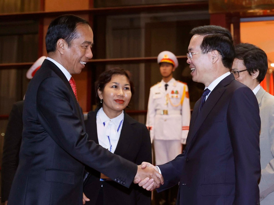 Chủ tịch nước Võ Văn Thưởng và Tổng thống Indonesia Joko Widodo. Ảnh: Thống Nhất/TTXVN