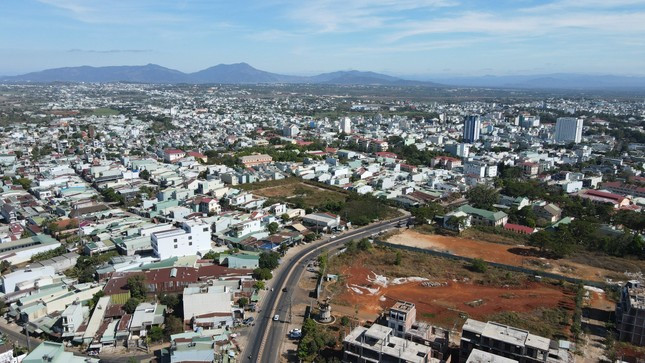 Nếu hoàn thành, từ các toà nhà của dự án có thể nhìn toàn cảnh TP.Pleiku. Nếu hoàn thành, từ các toà nhà của dự án có thể nhìn toàn cảnh TP.Pleiku.