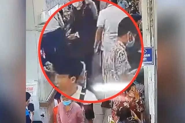 Camera an ninh ghi lại cảnh nhóm người trộm cắp tài sản của người dân