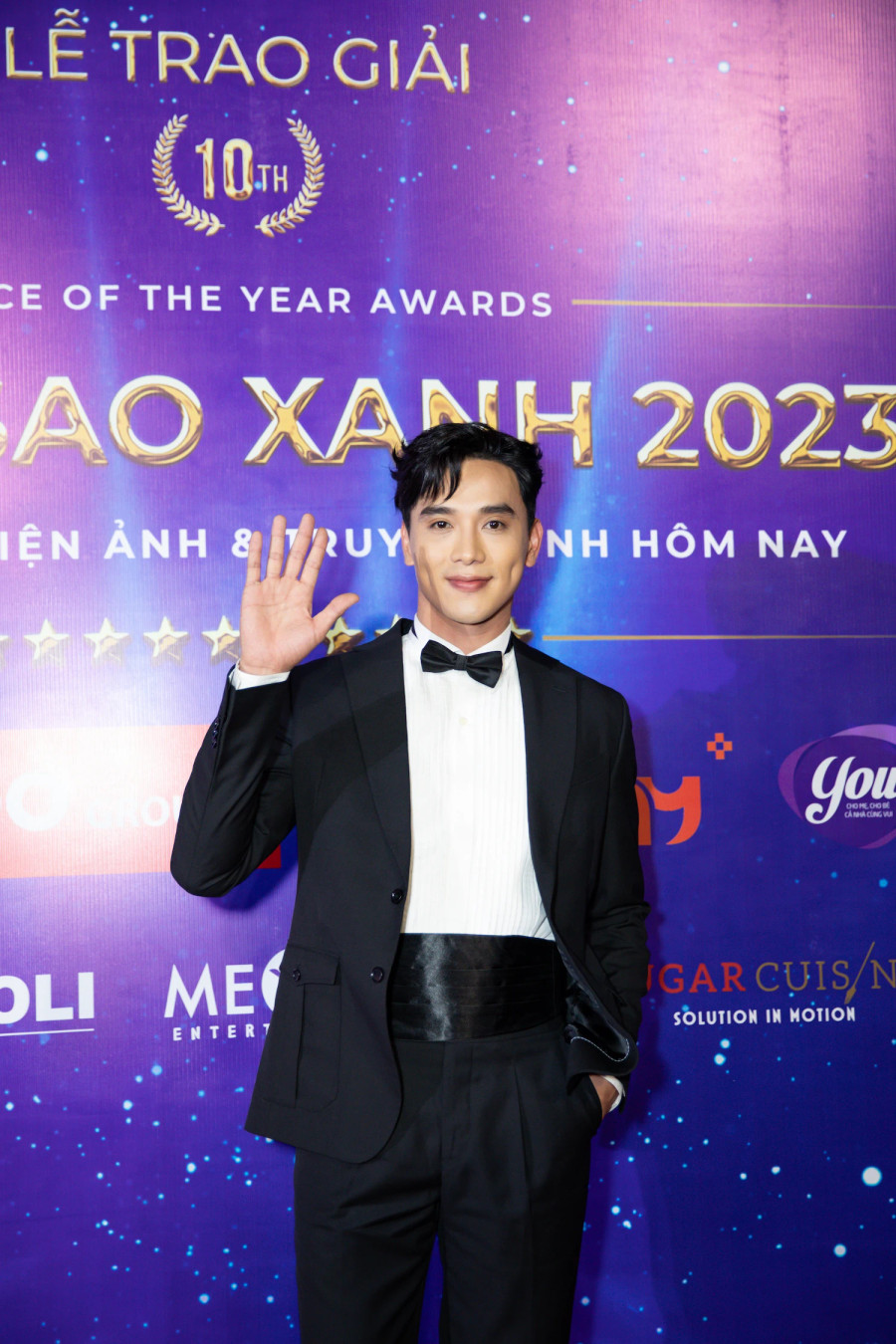 Thuận Nguyễn lịch lãm trên thảm đỏ. Sau thành công ở một cuộc thi nam vương, anh có những bước tiến trong lĩnh vực diễn xuất với Bẫy ngọt ngào, Thanh sói... Thuận Nguyễn lịch lãm trên thảm đỏ. Sau thành công ở một cuộc thi nam vương, anh có những bước tiến trong lĩnh vực diễn xuất với Bẫy ngọt ngào, Thanh sói...