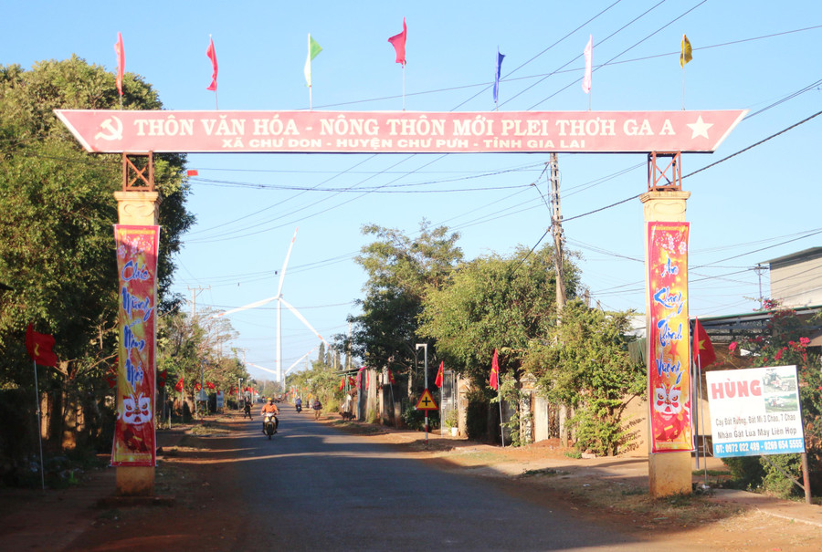 Làng Thơ Ga A đang đổi thay từng ngày nhờ triển khai hiệu quả chương trình xây dựng NTM. Ảnh: Quang Tấn Làng Thơ Ga A đang đổi thay từng ngày nhờ triển khai hiệu quả chương trình xây dựng NTM. Ảnh: Quang Tấn